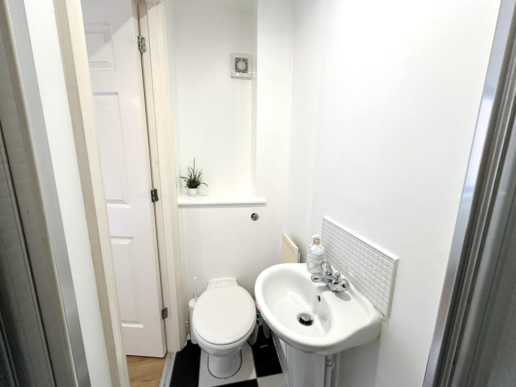 Private Room With En-Suite And Parking In Shared Flat Glasgow Kültér fotó
